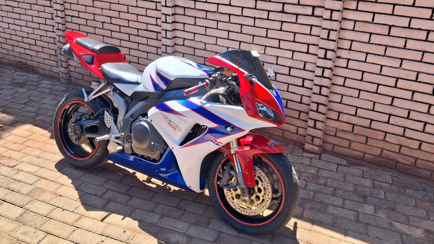 Honda CBR1000RR White