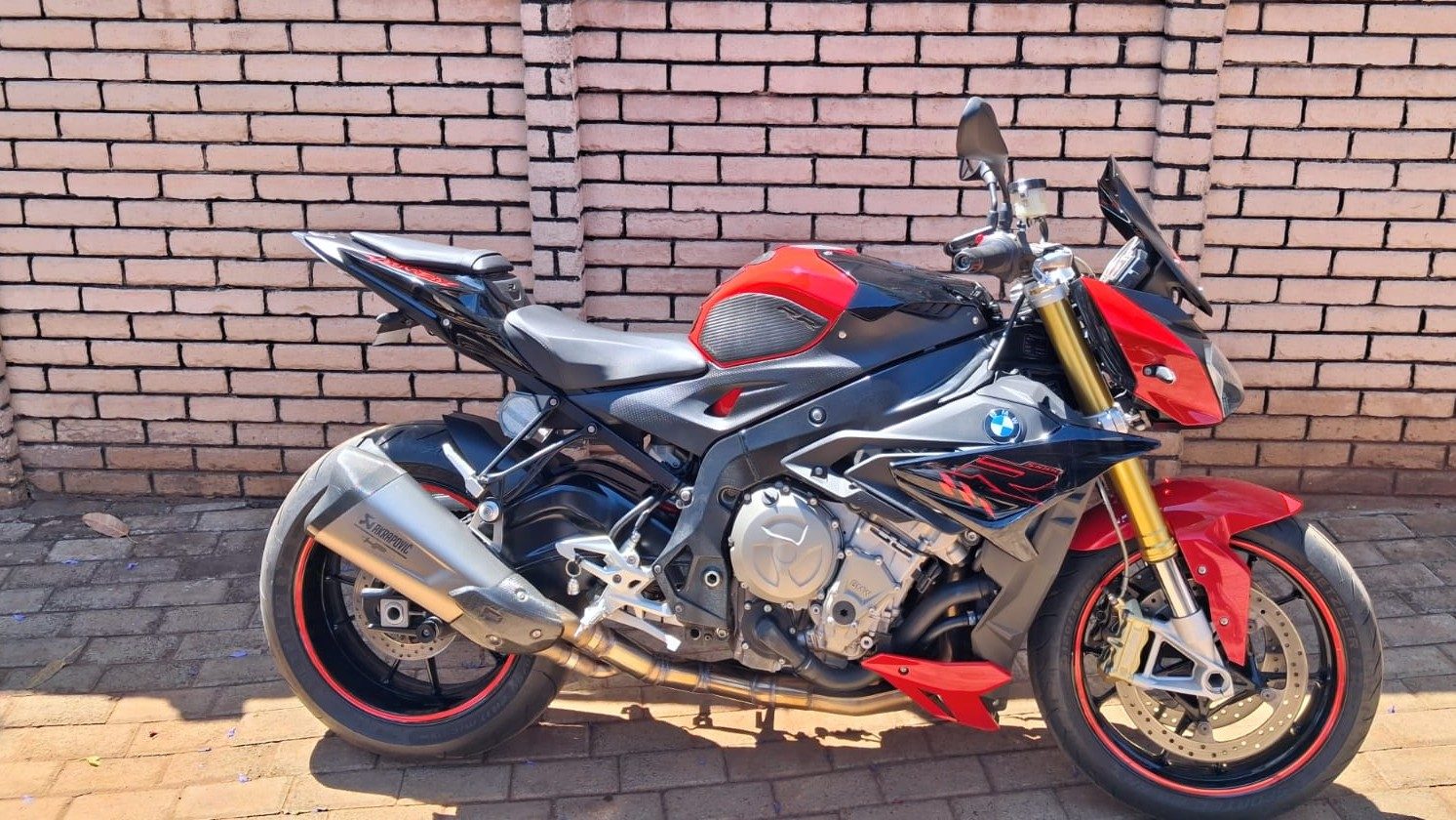 BMW S1000R